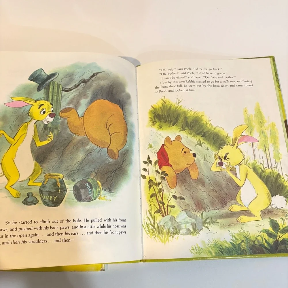 Vtg Disney Winnie the Pooh Golden Books Meets Tigger A Tight Squeeze Set of 2 - Picture 4 of 5